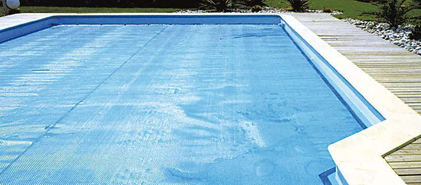 COUVERTURE SOLAIRE 10x5 400µ BLEU NON BORDEE 3 COUVERTURE SOLAIRE 10x5 400µ BLEU NON BORDEE