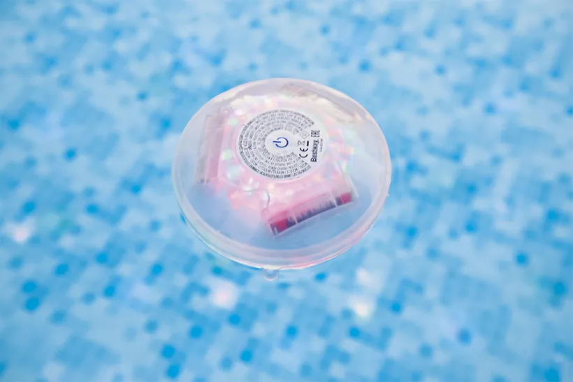 Bestway LUMIERE FLOTTANTE A LEDS DIAM 18 Cm 4 Bestway LUMIERE FLOTTANTE A LEDS DIAM 18 Cm – Image 2